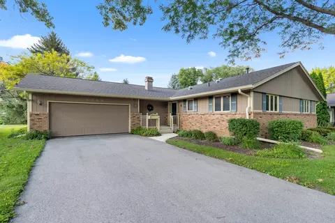 5244 Arbutus Rd, Rockford, IL 61107