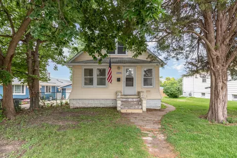 1906 Cora St, Crest Hill, IL 60403