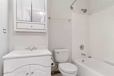 1657 Williamsburg Ct #E, Wheaton, IL 60189 photo 15