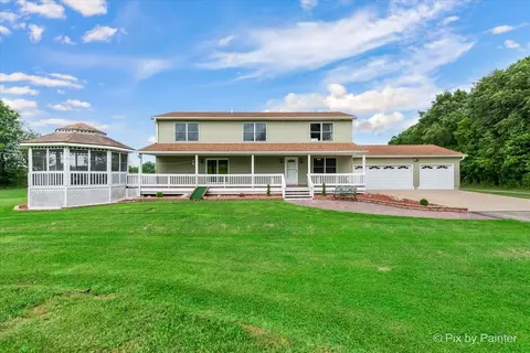 11867 N Grove Rd, Sycamore, IL 60178