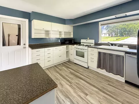 Kitchen - 1155 Lacresta Dr, Freeport, IL 61032 photo 2 of 2