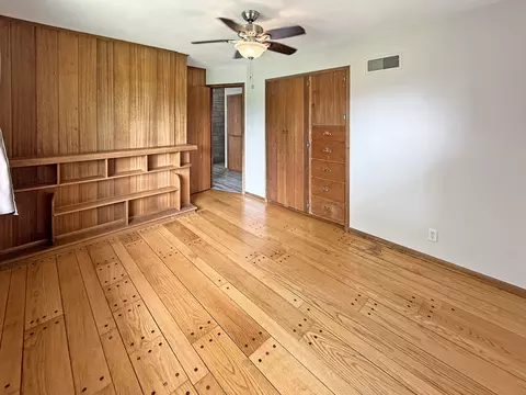 Bedroom - 1155 Lacresta Dr, Freeport, IL 61032 photo 3 of 6