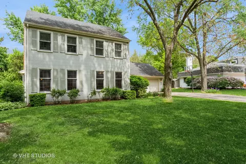 6 S475 Sussex Rd, Naperville, IL 60540