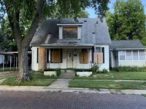 1060 N 1st St, Springfield, IL 62702 photo 2
