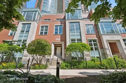 417 E North Water St, Chicago, IL 60611