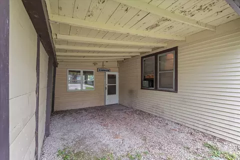 372 E Summer St, Paxton, IL 60957 photo 3