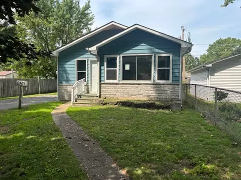 2816 Emmaus Ave, Zion, IL 60099