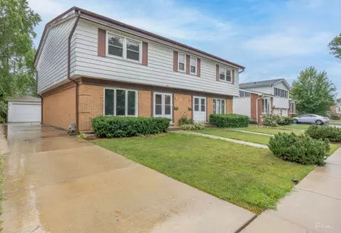 405 E Valley Ln, Arlington Heights, IL 60004