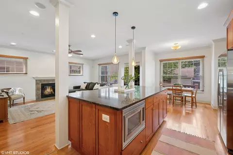 239 Circle Ave, Forest Park, IL 60130 photo 8