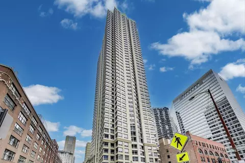 440 N Wabash Ave #1605, Chicago, IL 60611