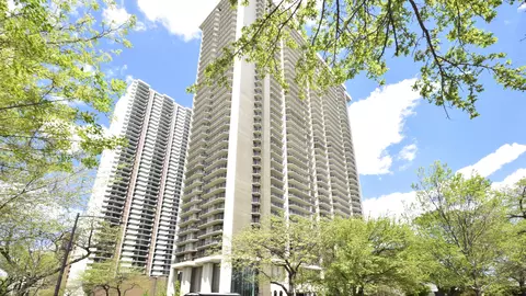 6007 N Sheridan Rd #31J, Chicago, IL 60660