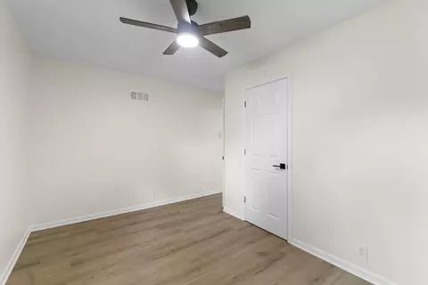 Bedroom - 420 Ann St N, Elgin, IL 60120 photo 4 of 4
