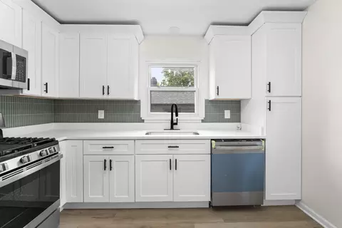 Kitchen - 420 Ann St N, Elgin, IL 60120 photo 2 of 3