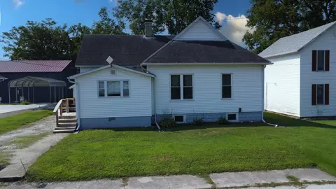 206 W Frederick St, Milford, IL 60953