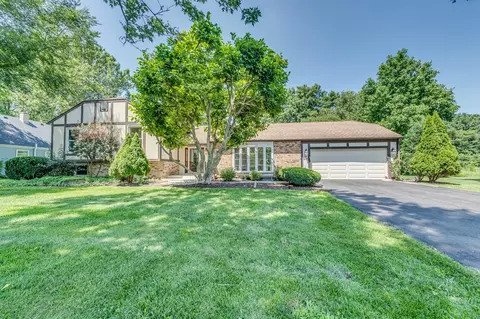 801 W Fabyan Pkwy, Geneva, IL 60134