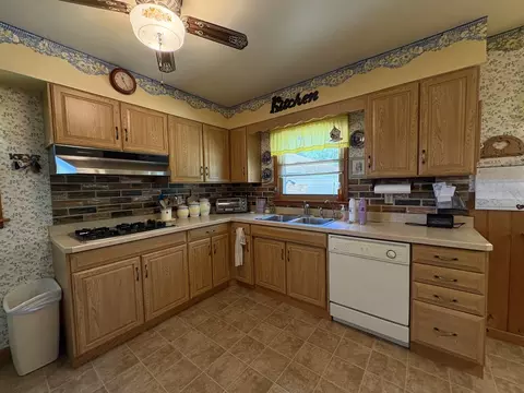 Kitchen - 7262 E 3200 N Rd, Manville, IL 61319 photo 1 of 4