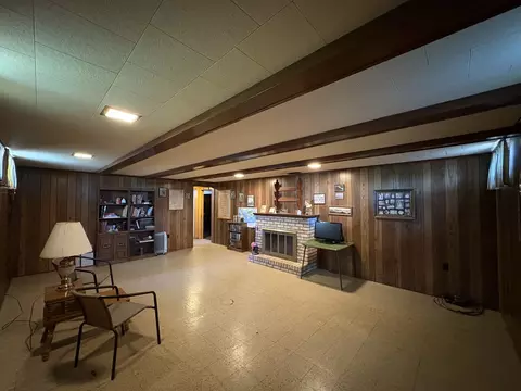 Living - 7262 E 3200 N Rd, Manville, IL 61319 photo 3 of 3