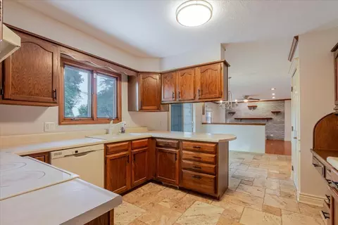 5 Gloucester Cir, Bloomington, IL 61704 photo 13