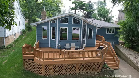 532 Circle Dr, Fox Lake, IL 60020