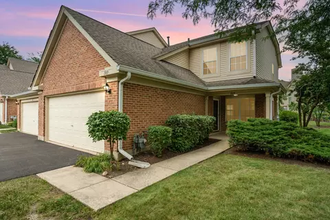 109 Thistle Ct, Schaumburg, IL 60194