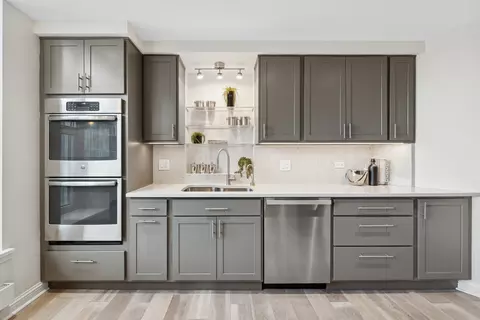 25 E Superior St #2402, Chicago, IL 60611 photo 14