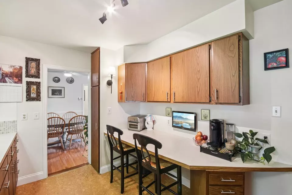 Kitchen - 25 Nebraska St, Geneva, IL 60134 photo 2 of 3