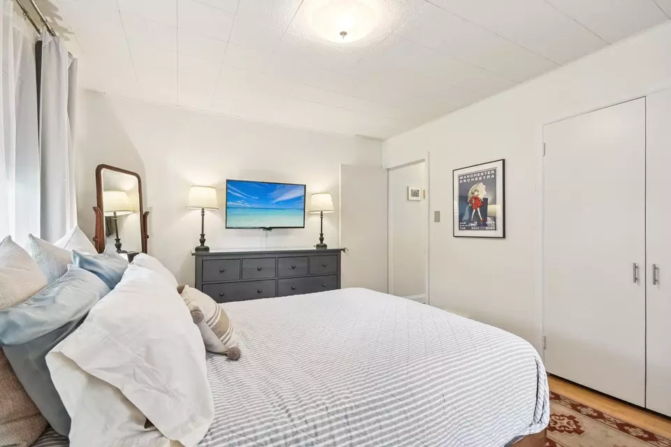 Bedroom - 25 Nebraska St, Geneva, IL 60134 photo 2 of 4