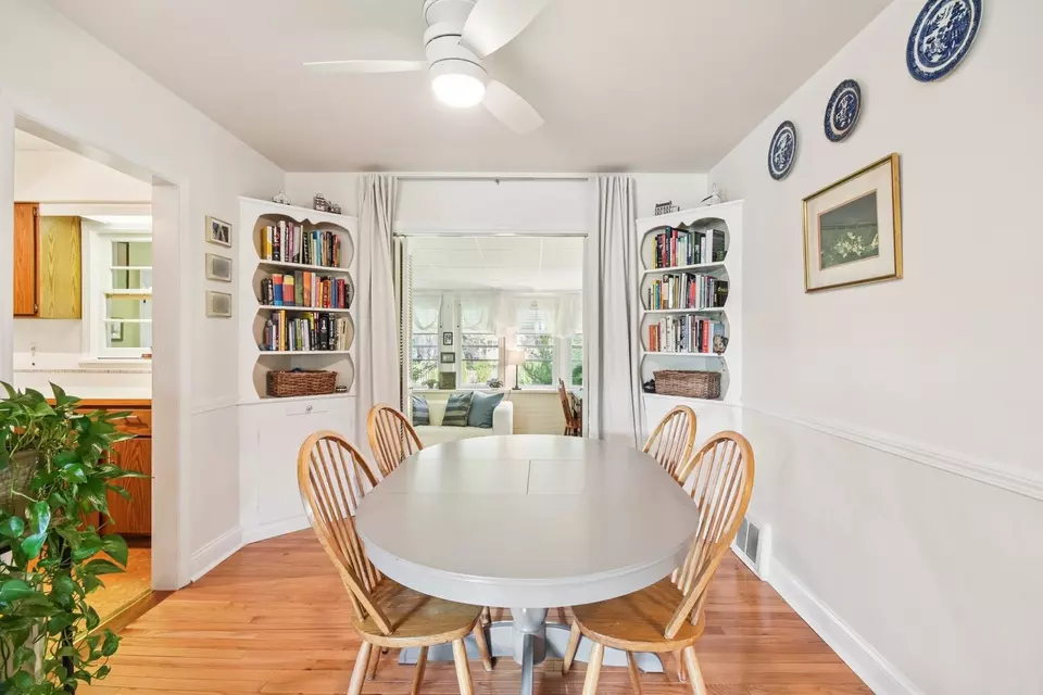 Dining - 25 Nebraska St, Geneva, IL 60134 photo 1 of 1