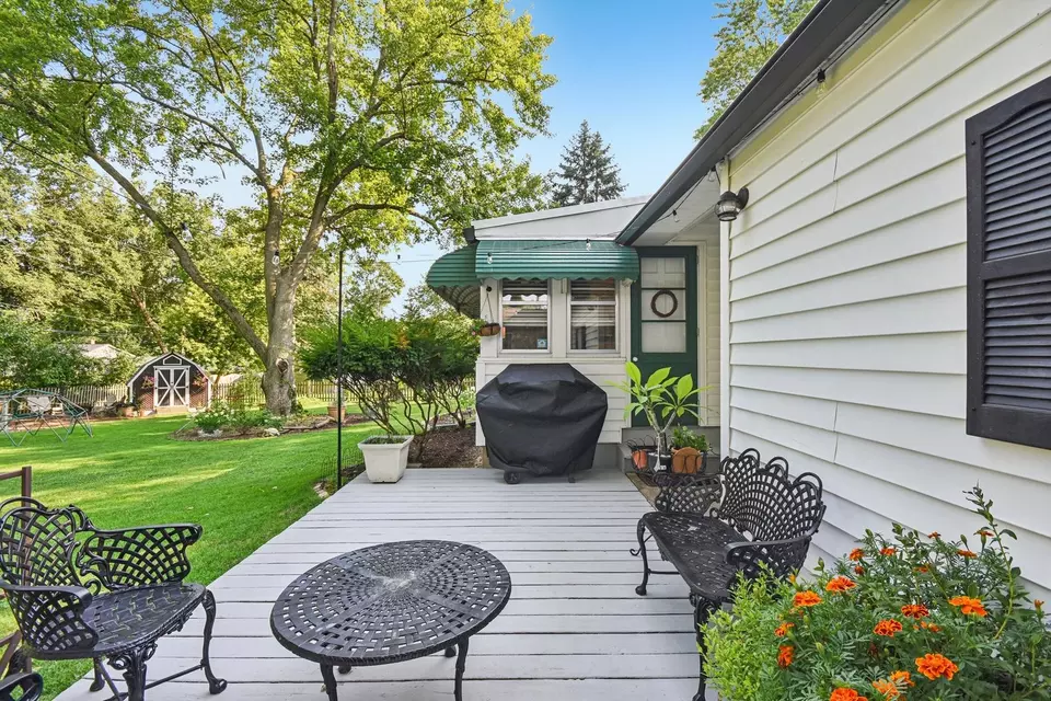 Exterior - 25 Nebraska St, Geneva, IL 60134 photo 3 of 12