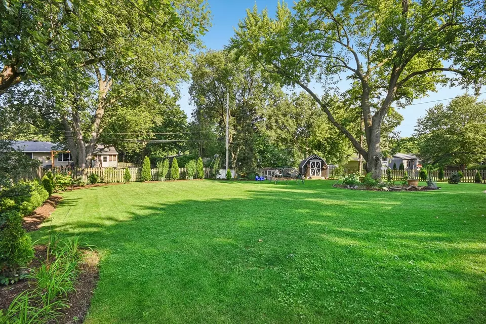 Exterior - 25 Nebraska St, Geneva, IL 60134 photo 9 of 12