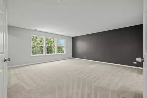 Bedroom - 300 Monument Rd, Elgin, IL 60124 photo 1 of 5
