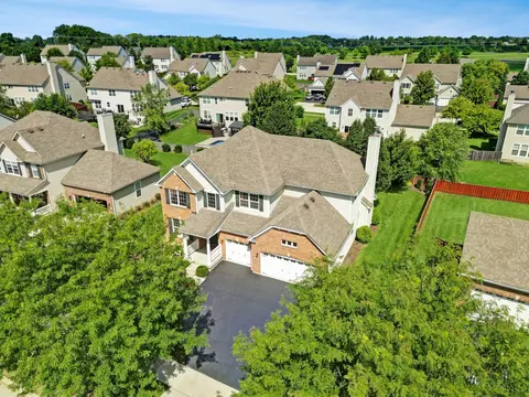 View/Area - 300 Monument Rd, Elgin, IL 60124 photo 1 of 5