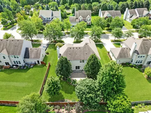 View/Area - 300 Monument Rd, Elgin, IL 60124 photo 3 of 5