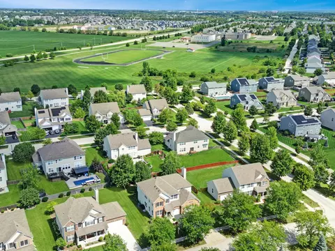 View/Area - 300 Monument Rd, Elgin, IL 60124 photo 4 of 5