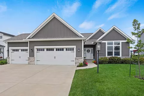 601 Harpers Fry, Savoy, IL 61874