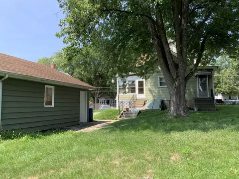 Exterior - 403 Edwards St, Aurora, IL 60505 photo 3 of 3