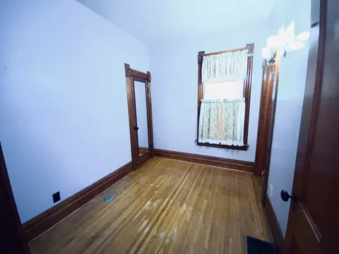 Bedroom - 403 Edwards St, Aurora, IL 60505 photo 1 of 4