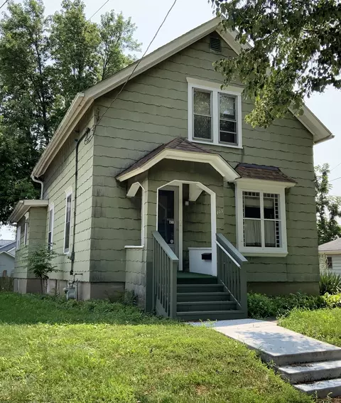 403 Edwards St, Aurora, IL 60505