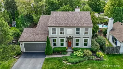 1433 Woodscreek Cir, Crystal Lake, IL 60014