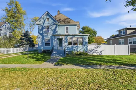 208 N Jackson St, Flanagan, IL 61740