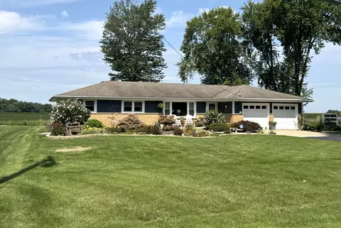 1554 S Sandbar Rd, Kankakee, IL 60901