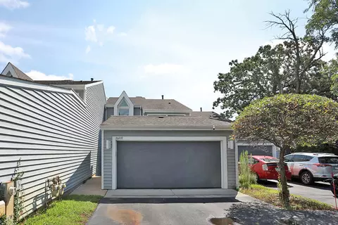 26439 N Ridge Ct, Mundelein, IL 60060