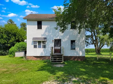 8600 S Kinsman Rd, Kinsman, IL 60437