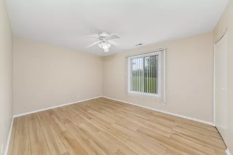 Bedroom - 855 Johnstown Ln #A, Wheaton, IL 60189 photo 1 of 2