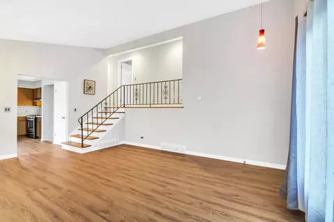 65 Hickory Dr, Lindenhurst, IL 60046 photo 5