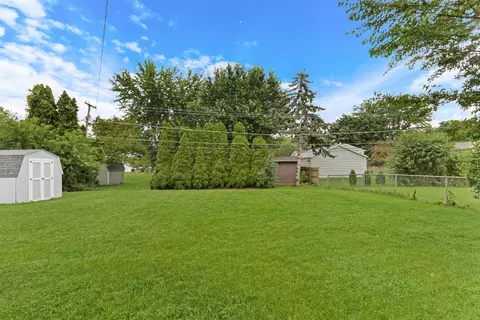 65 Hickory Dr, Lindenhurst, IL 60046 photo 26