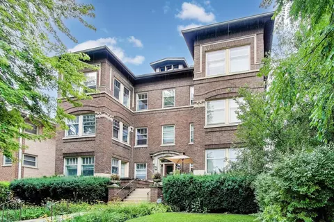 426 Washington Blvd #3W, Oak Park, IL 60302