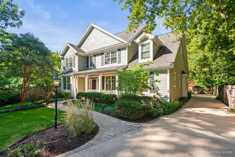 511 S 7th St, Saint Charles, IL 60174