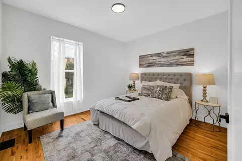 Bedroom - 4752 S Champlain Ave, Chicago, IL 60615 photo 1 of 4