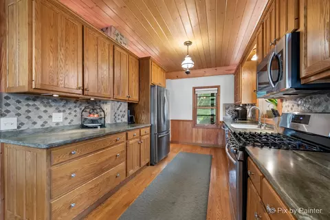 Kitchen - 2301 Fairview Ave, Johnsburg, IL 60051 photo 3 of 3